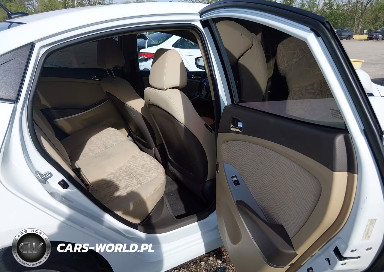 2013 Hyundai Accent Gls VIN:KMHCU4AE3DU303206 - 8