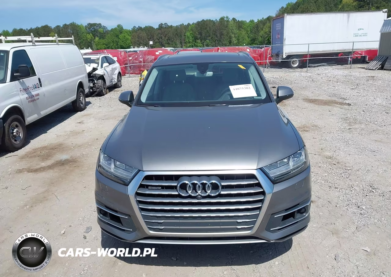 2017 Audi Q7 3.0T Premium VIN:WA1VAAF71HD007793 - 12