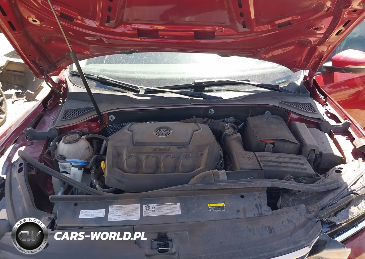 2018 Volkswagen Passat 2.0T R-Line-2.0T S VIN:1VWAA7A3XJC011233 - 10