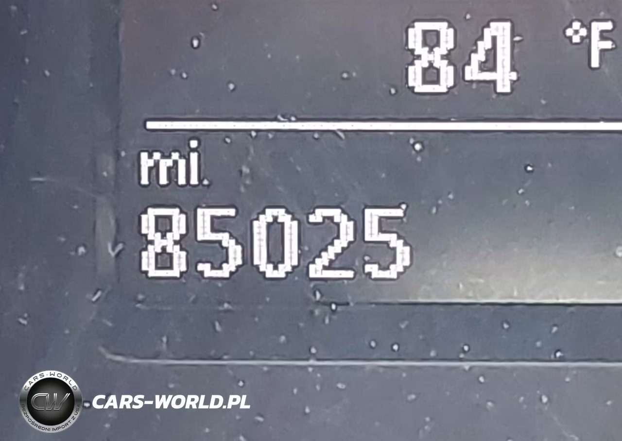 2018 Volkswagen Passat 2.0T R-Line-2.0T S VIN:1VWAA7A3XJC011233 - 16