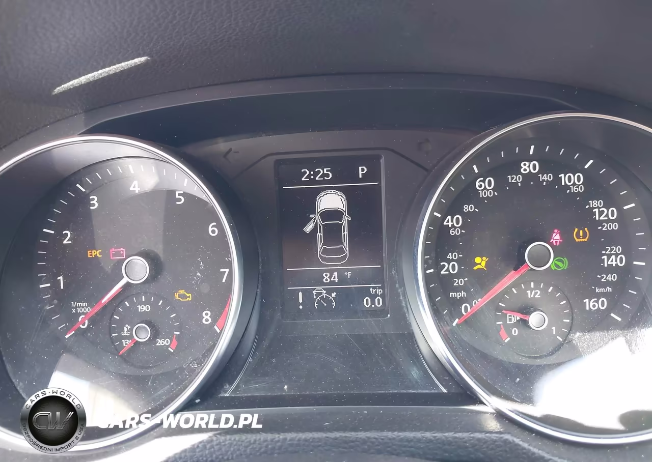 2018 Volkswagen Passat 2.0T R-Line-2.0T S VIN:1VWAA7A3XJC011233 - 7