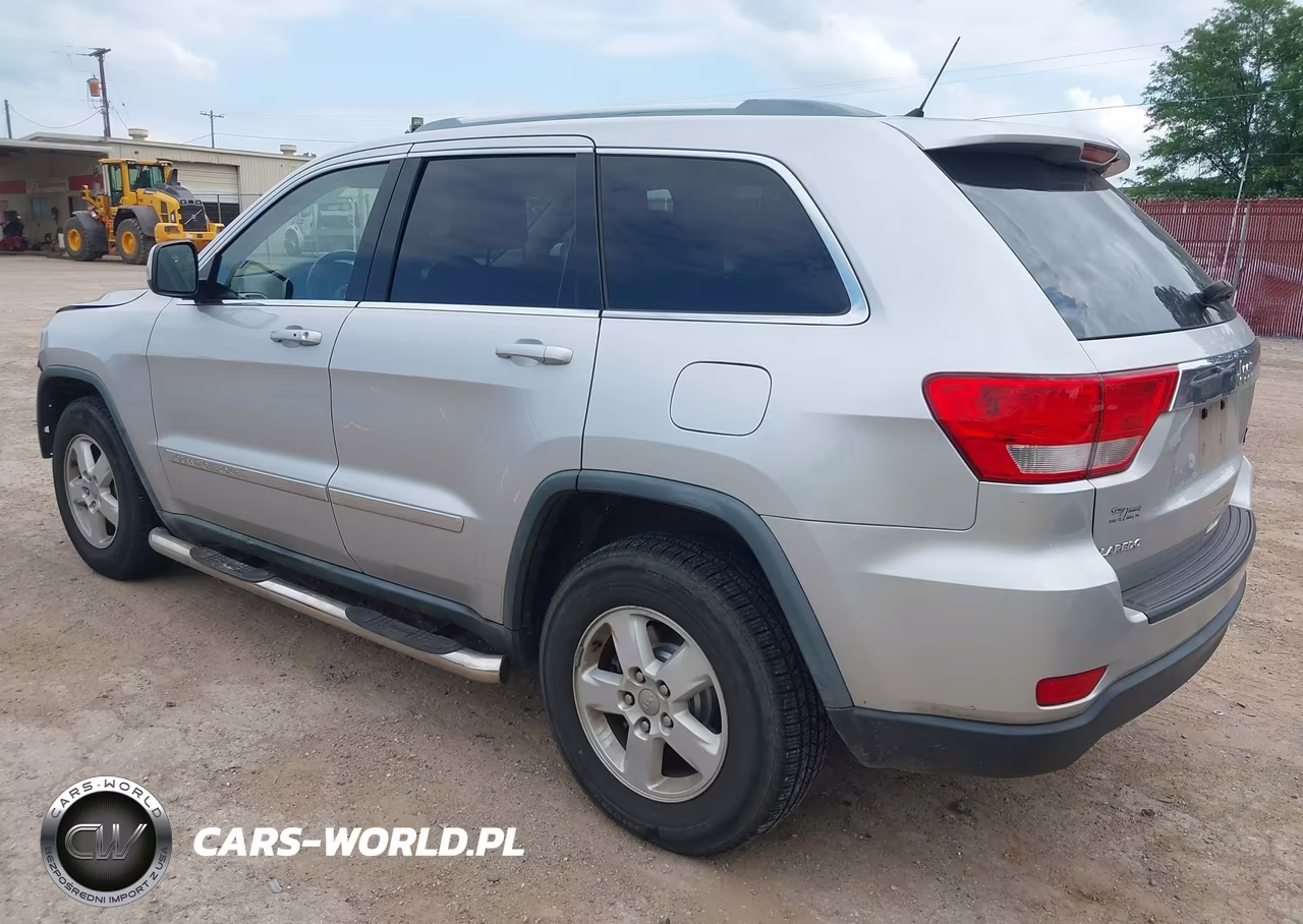 2012 Jeep Grand Cherokee Laredo VIN:1C4RJEAG2CC215329 - 3