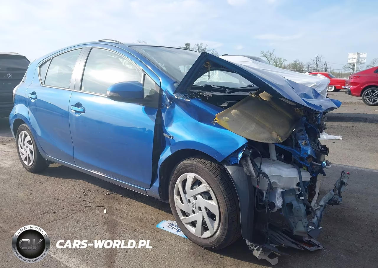 2015 Toyota Prius C Two