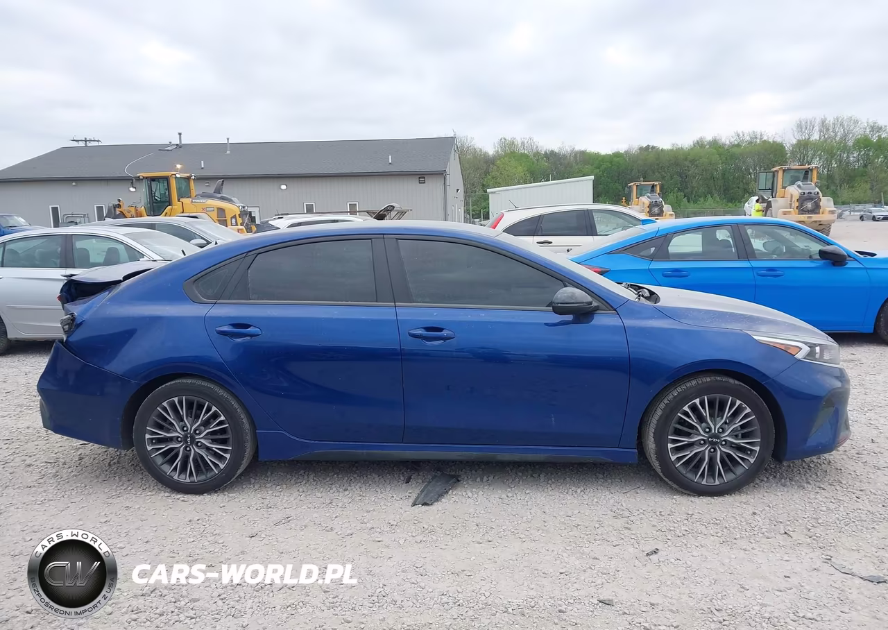2024 Kia Forte Gt-Line VIN:3KPF54AD9RE782243 - 13