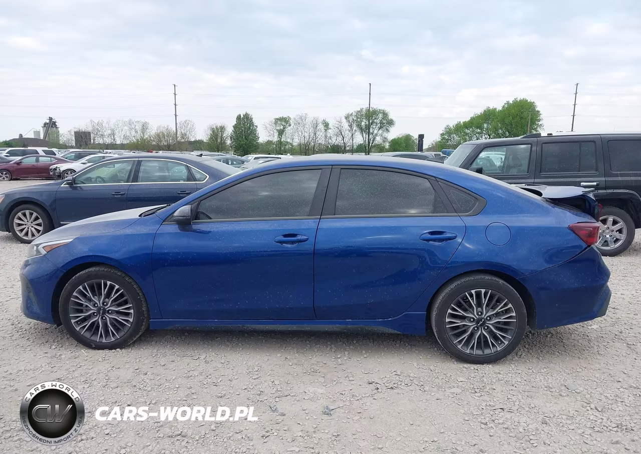 2024 Kia Forte Gt-Line VIN:3KPF54AD9RE782243 - 14