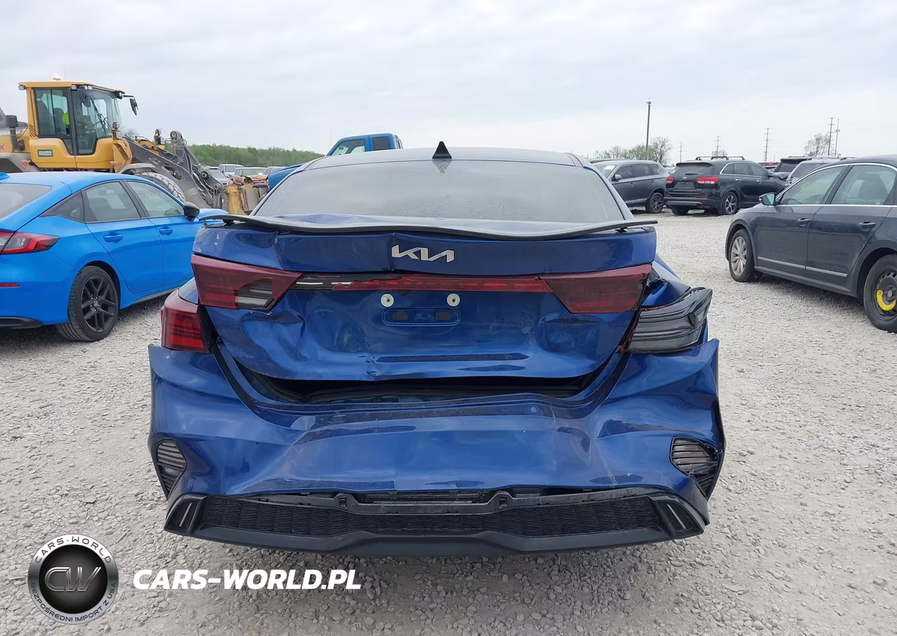 2024 Kia Forte Gt-Line VIN:3KPF54AD9RE782243 - 16
