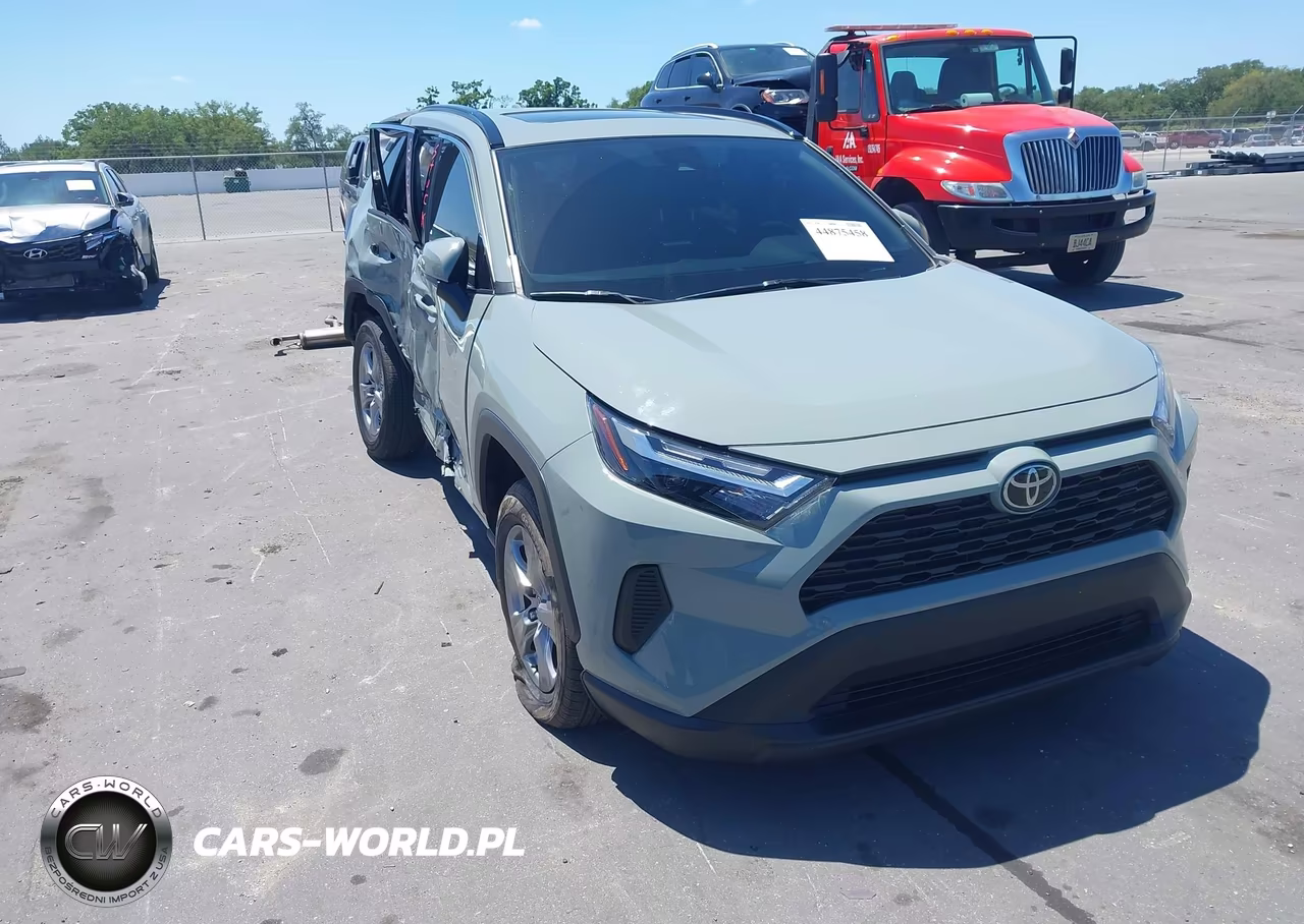 2023 Toyota Rav4 Xle – zdjęcie 1 z 17