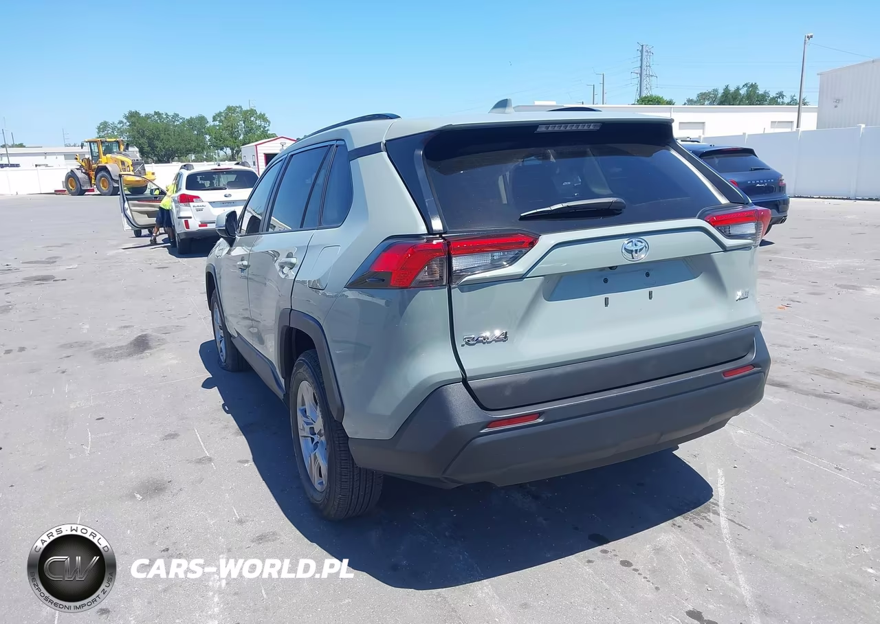 2023 Toyota Rav4 Xle VIN:2T3W1RFVXPW270616 - 3
