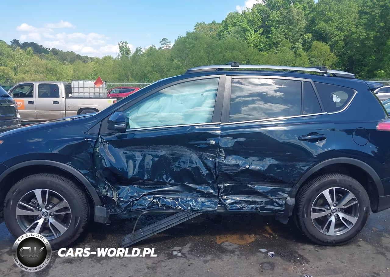 2018 Toyota Rav4 Xle VIN:2T3RFREV6JW836827 - 14