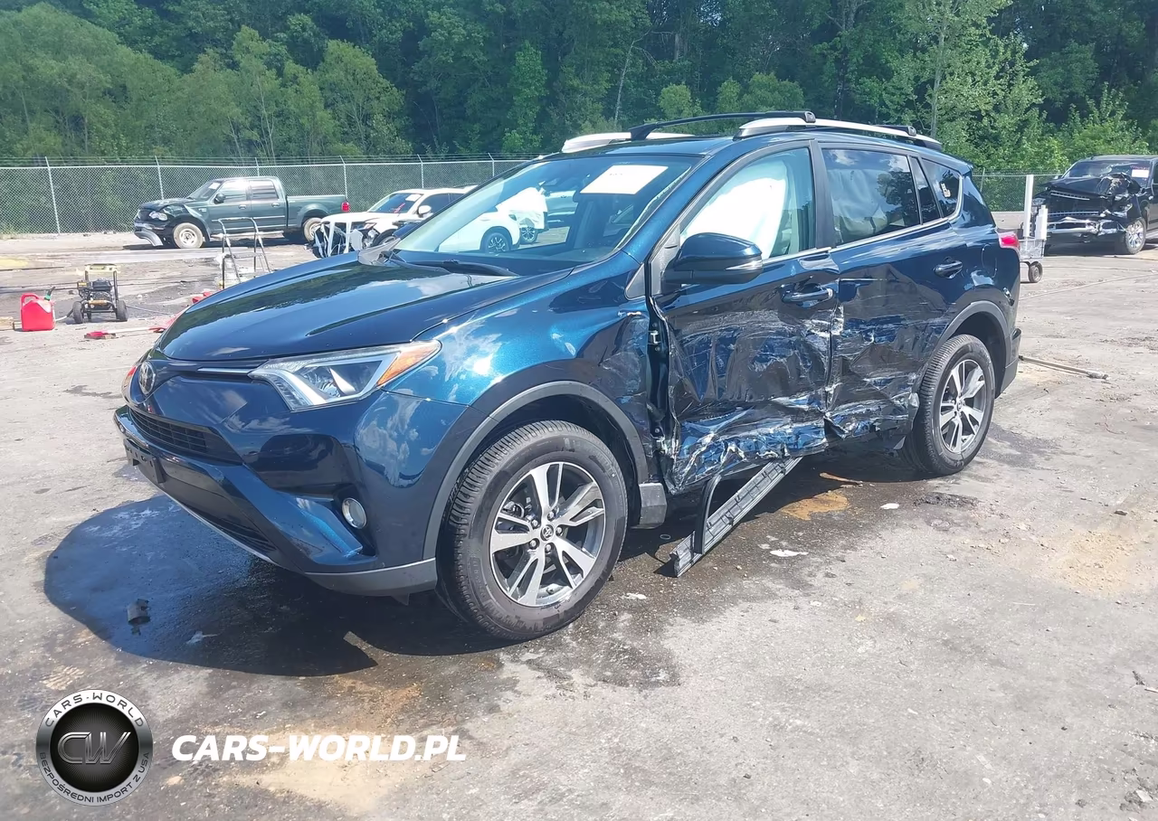 2018 Toyota Rav4 Xle VIN:2T3RFREV6JW836827 - 2