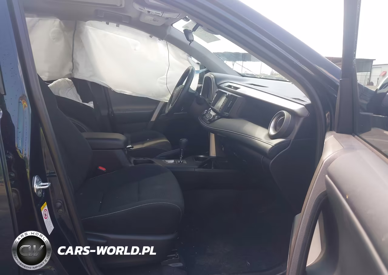 2018 Toyota Rav4 Xle VIN:2T3RFREV6JW836827 - 5