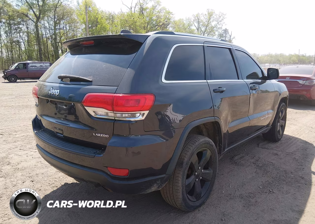 2014 Jeep Grand Cherokee Laredo VIN:1C4RJFAG5EC130915 - 4
