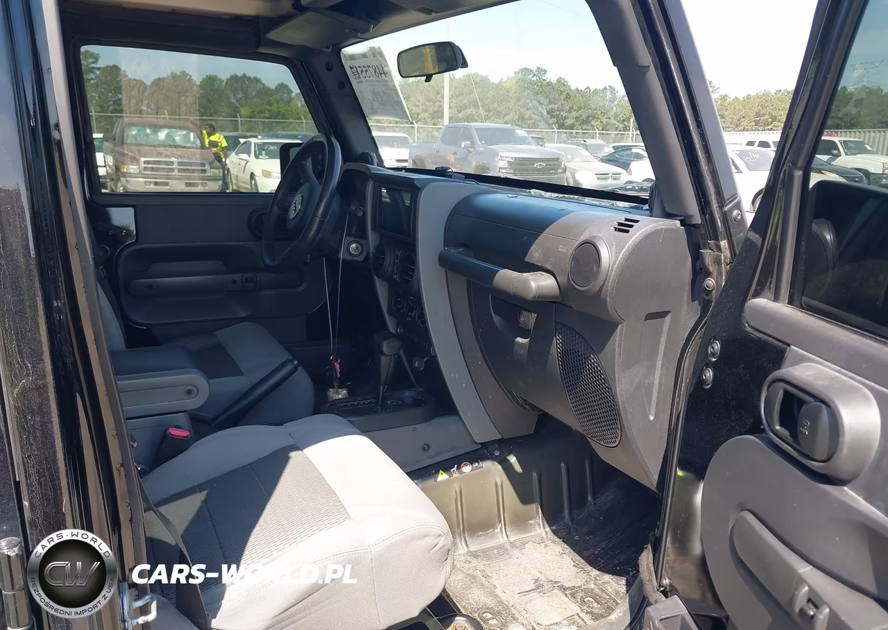 2008 Jeep Wrangler Unlimited Rubicon VIN:1J8GA69108L654526 - 5