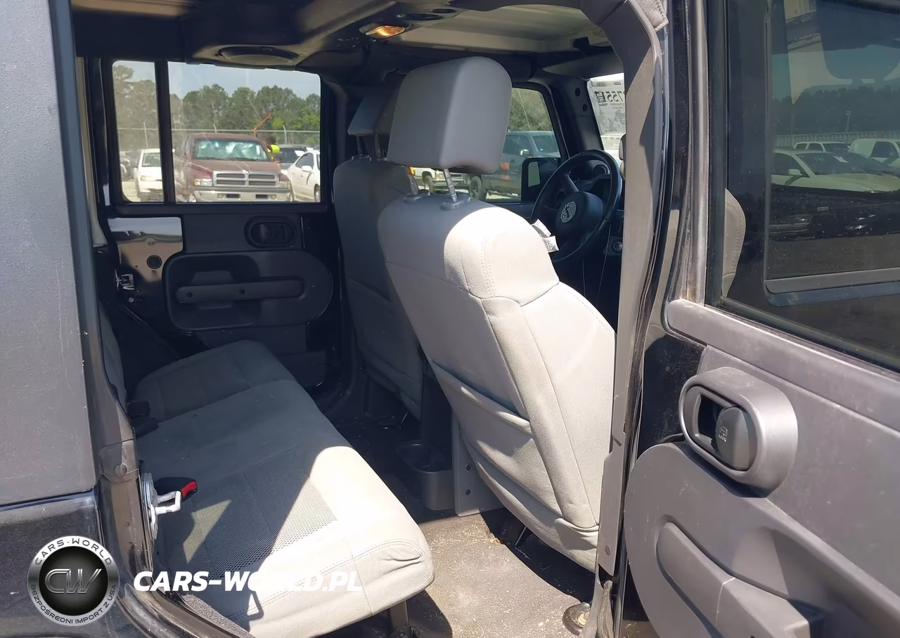 2008 Jeep Wrangler Unlimited Rubicon VIN:1J8GA69108L654526 - 8