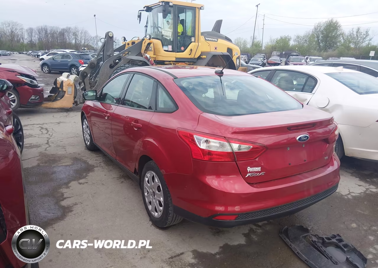 2012 Ford Focus Se VIN:1FAHP3F25CL213401 - 3
