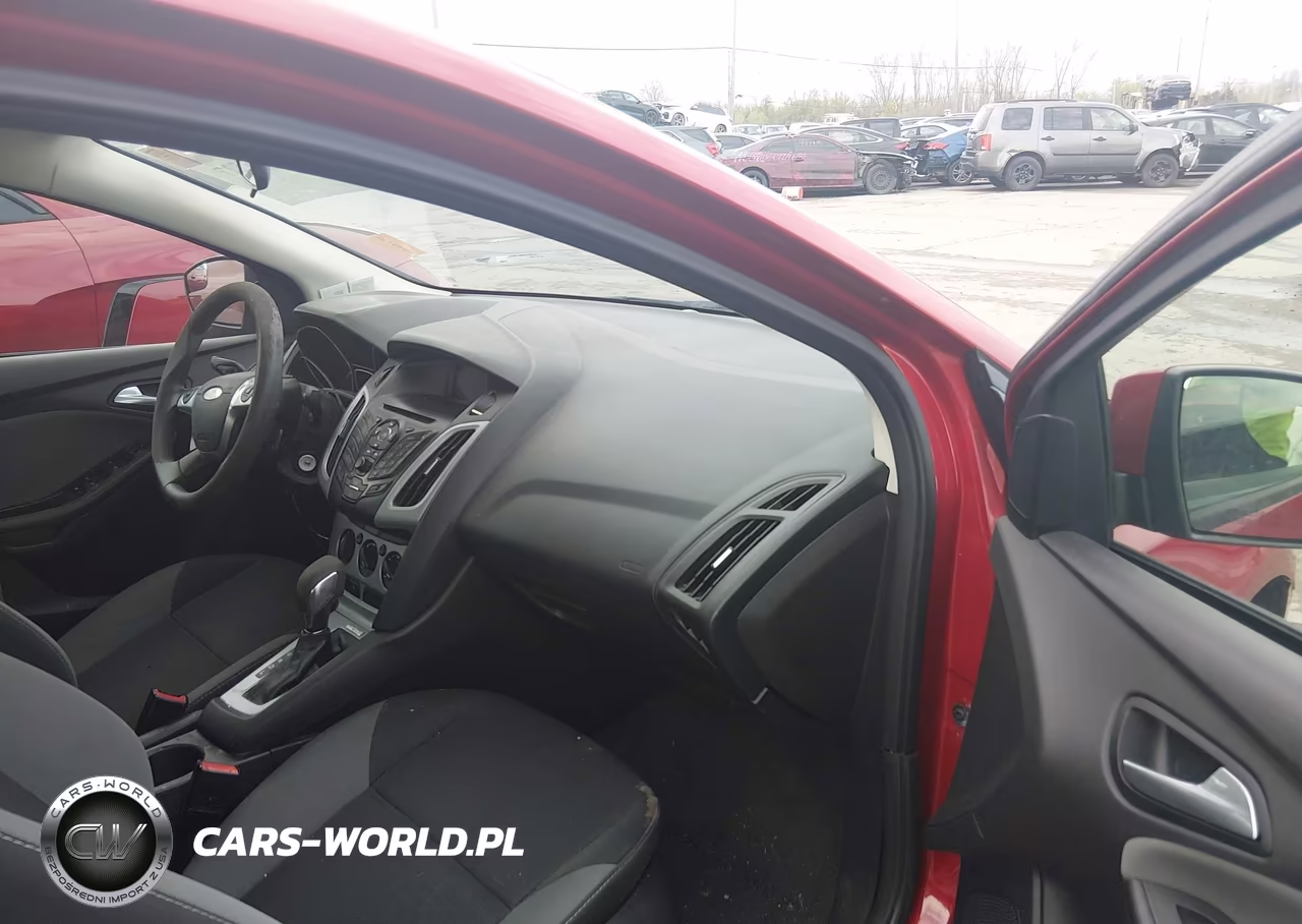 2012 Ford Focus Se VIN:1FAHP3F25CL213401 - 5