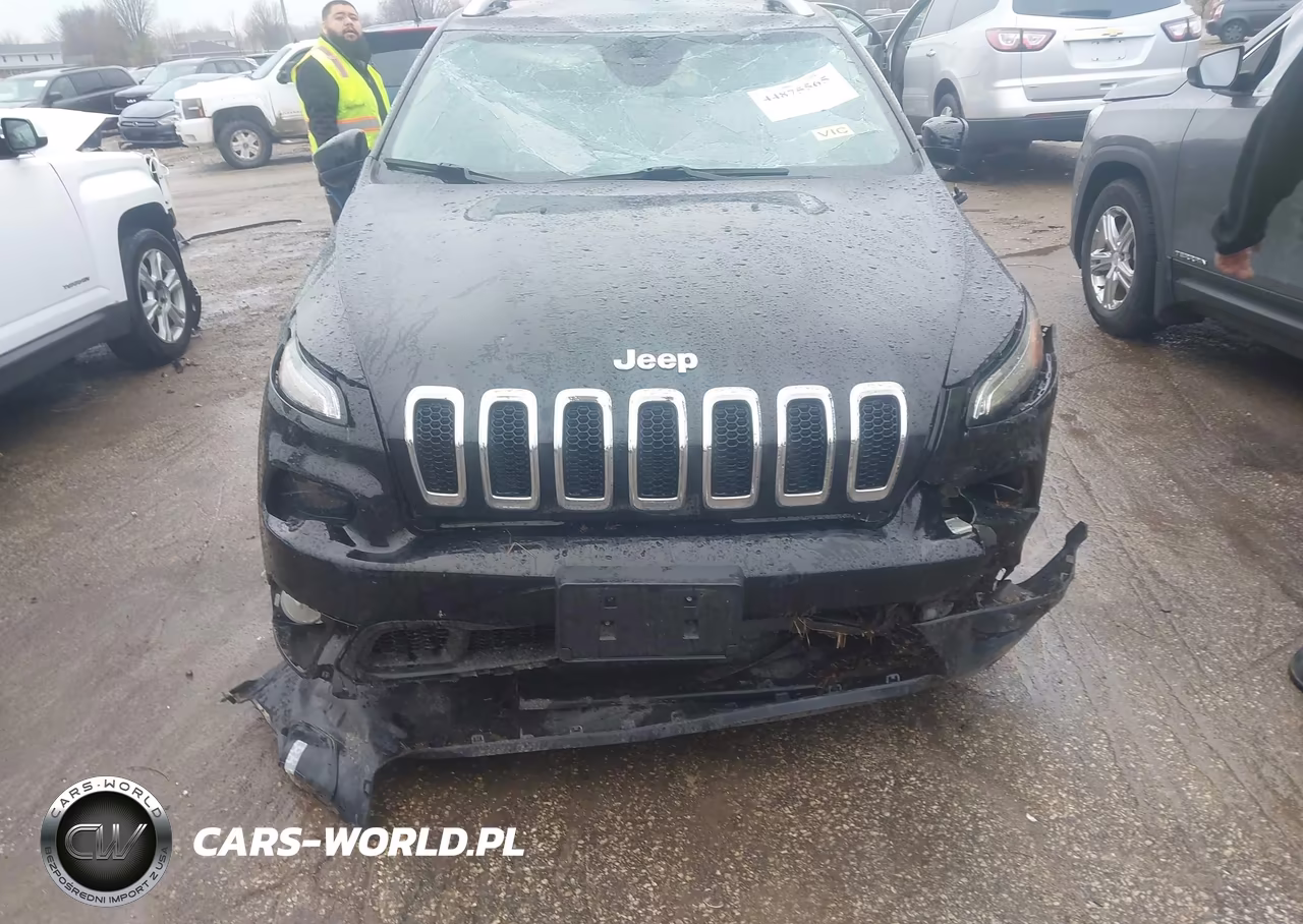 2017 Jeep Cherokee Latitude 4X4 VIN:1C4PJMCS2HW648237 - 13
