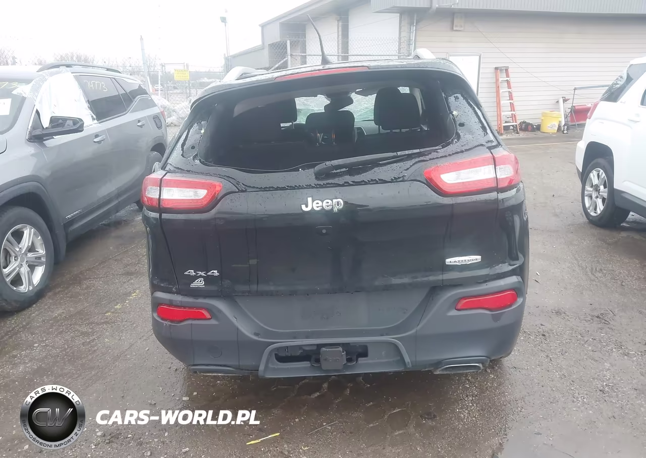 2017 Jeep Cherokee Latitude 4X4 VIN:1C4PJMCS2HW648237 - 17