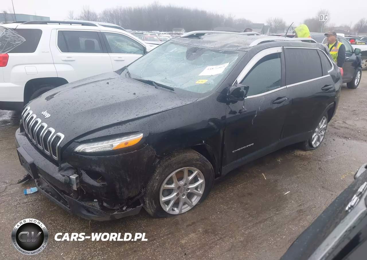 2017 Jeep Cherokee Latitude 4X4 VIN:1C4PJMCS2HW648237 - 2