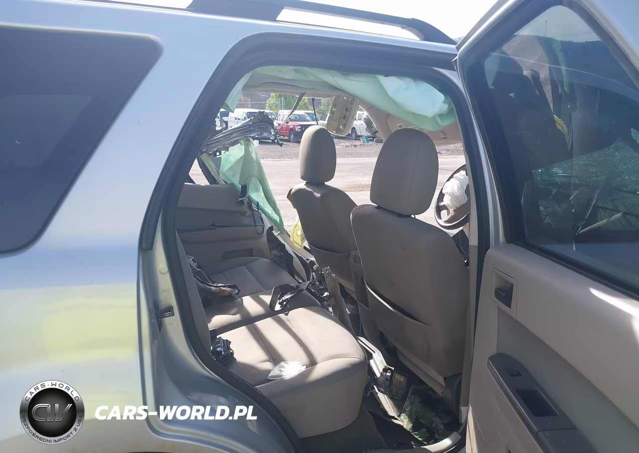 2012 Ford Escape Xlt VIN:1FMCU9D70CKB94112 - 8