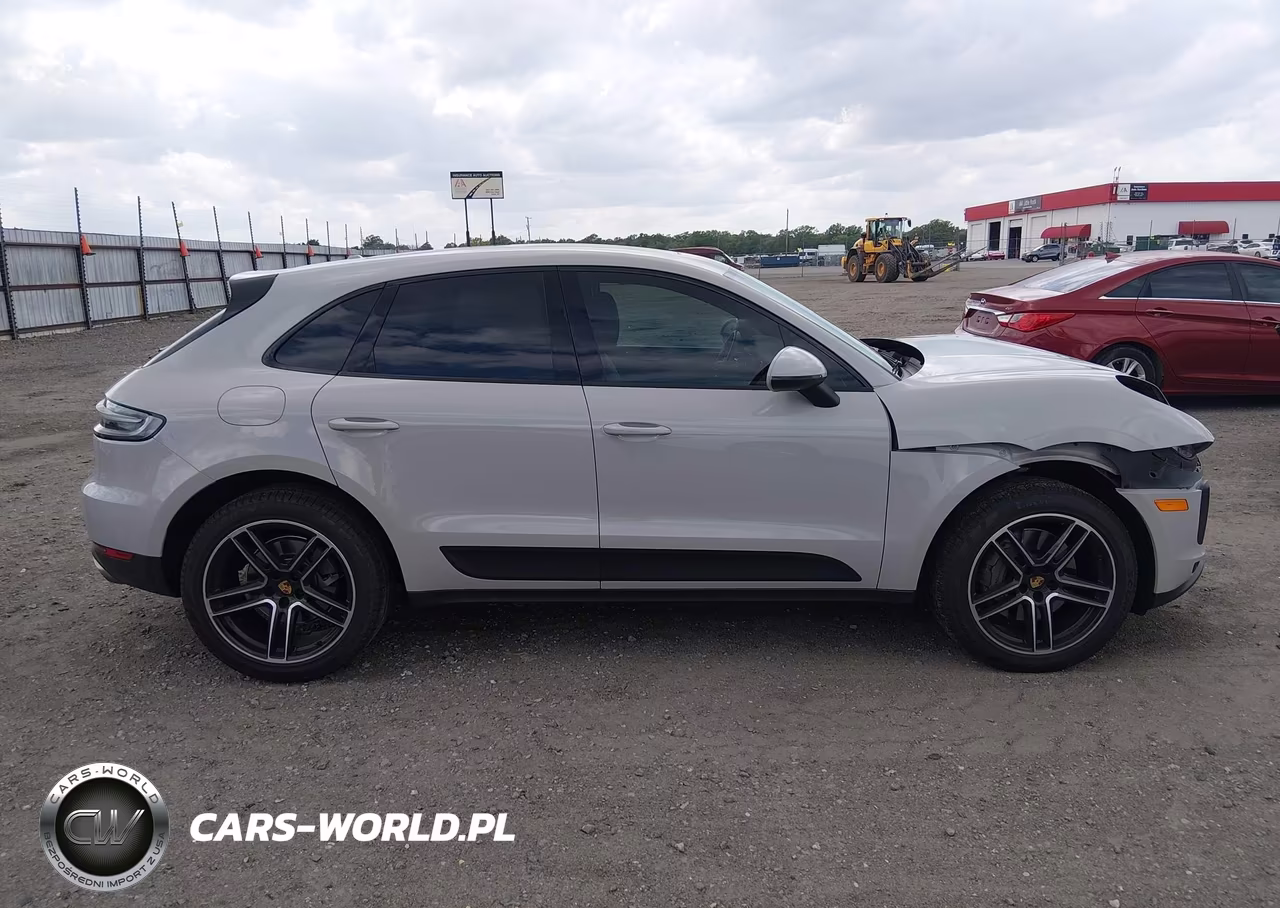 2020 Porsche Macan S VIN:WP1AB2A55LLB35898 - 13