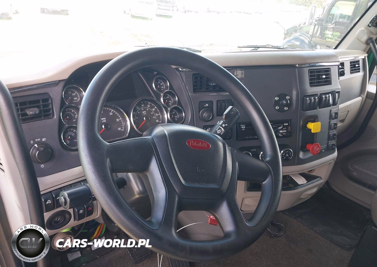 2019 Peterbilt 579 VIN:1XPBDP9XXKD272457 - 6