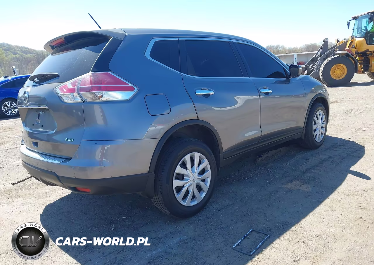 2015 Nissan Rogue S VIN:KNMAT2MV9FP528505 - 4