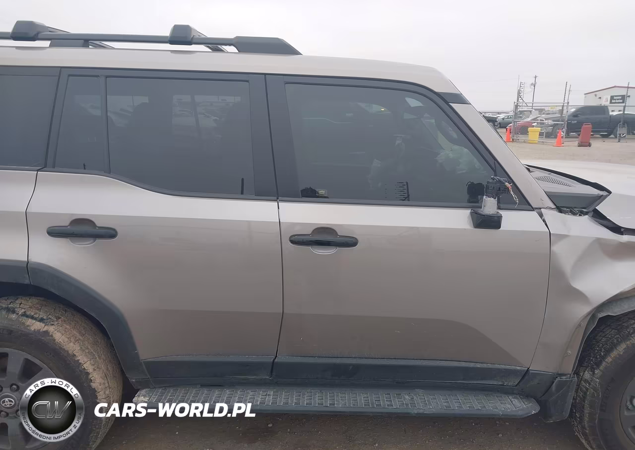 2025 Toyota Land Cruiser VIN:JTEABFAJXS5014854 - 14