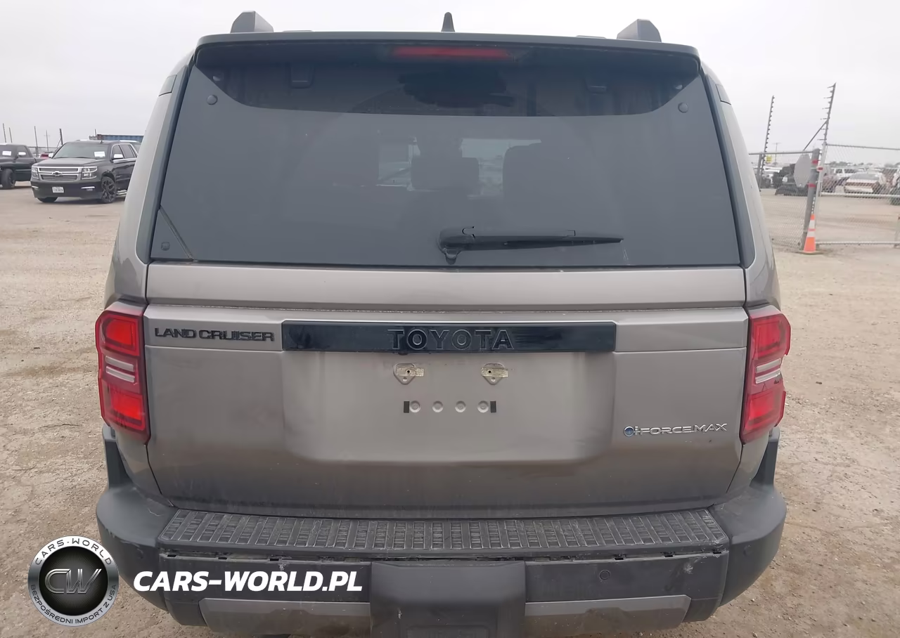 2025 Toyota Land Cruiser VIN:JTEABFAJXS5014854 - 17