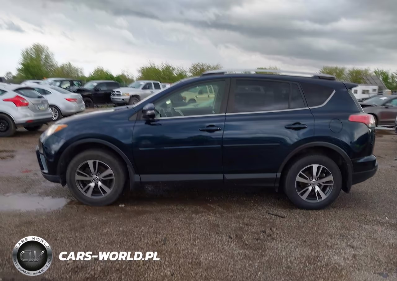 2017 Toyota Rav4 Xle VIN:JTMRFREV8HJ172121 - 14