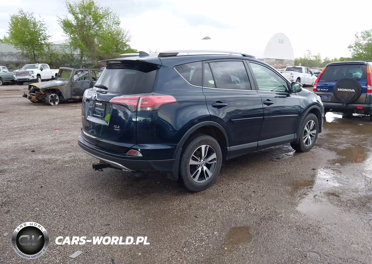 2017 Toyota Rav4 Xle VIN:JTMRFREV8HJ172121 - 4