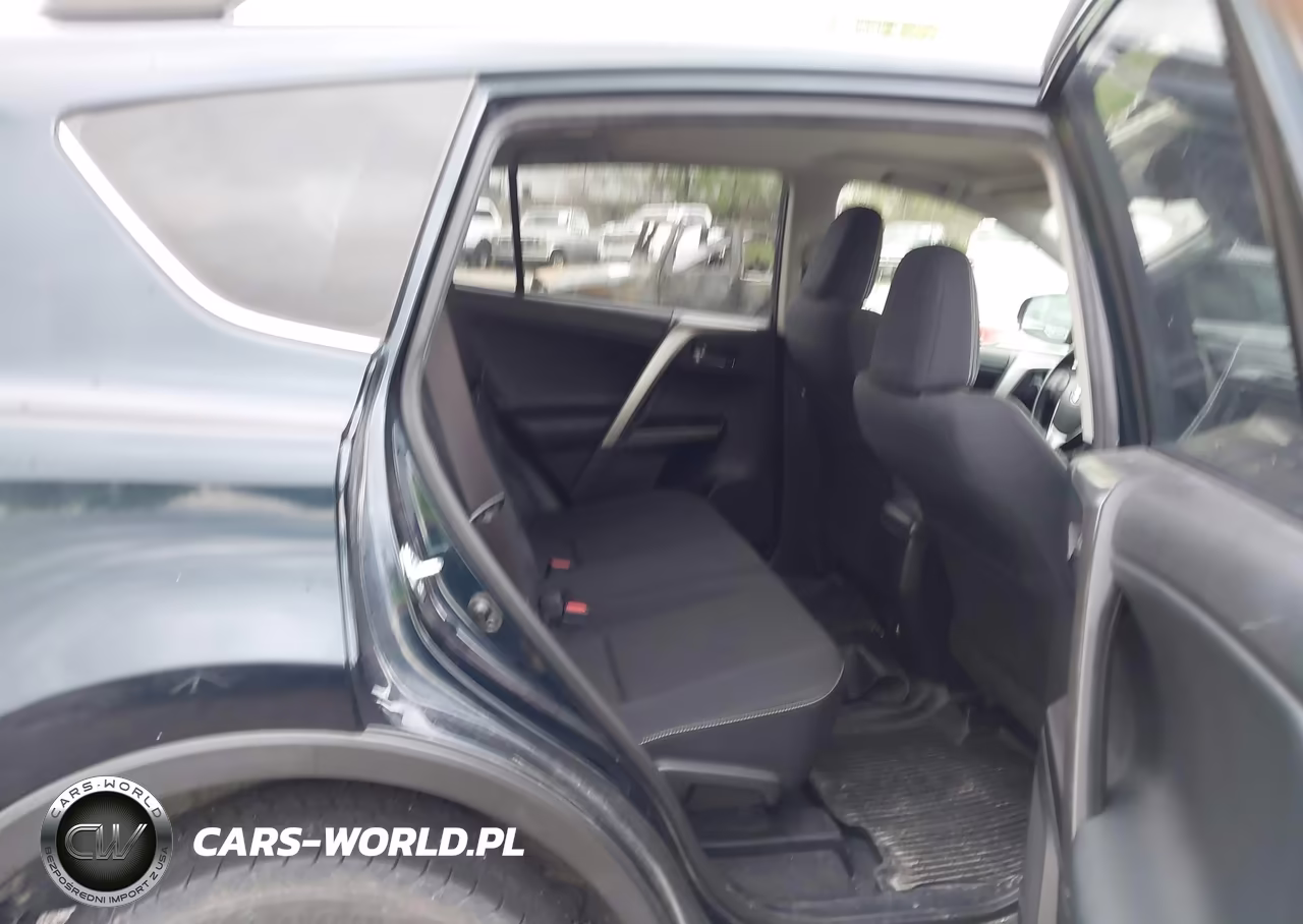 2017 Toyota Rav4 Xle VIN:JTMRFREV8HJ172121 - 8