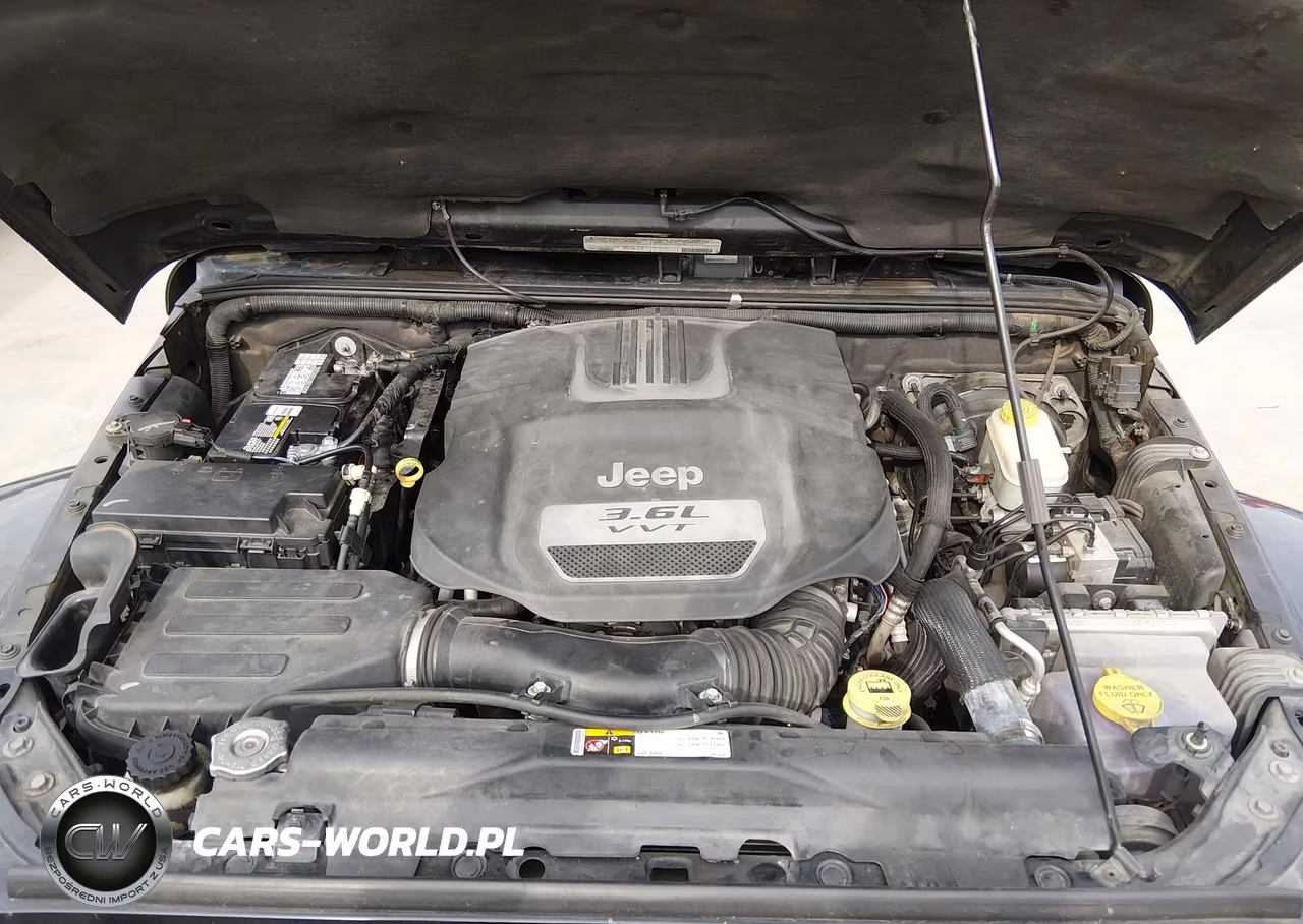 2012 Jeep Wrangler Unlimited Sahara VIN:1C4HJWEG5CL184993 - 10