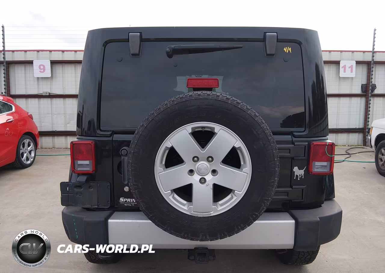 2012 Jeep Wrangler Unlimited Sahara VIN:1C4HJWEG5CL184993 - 15
