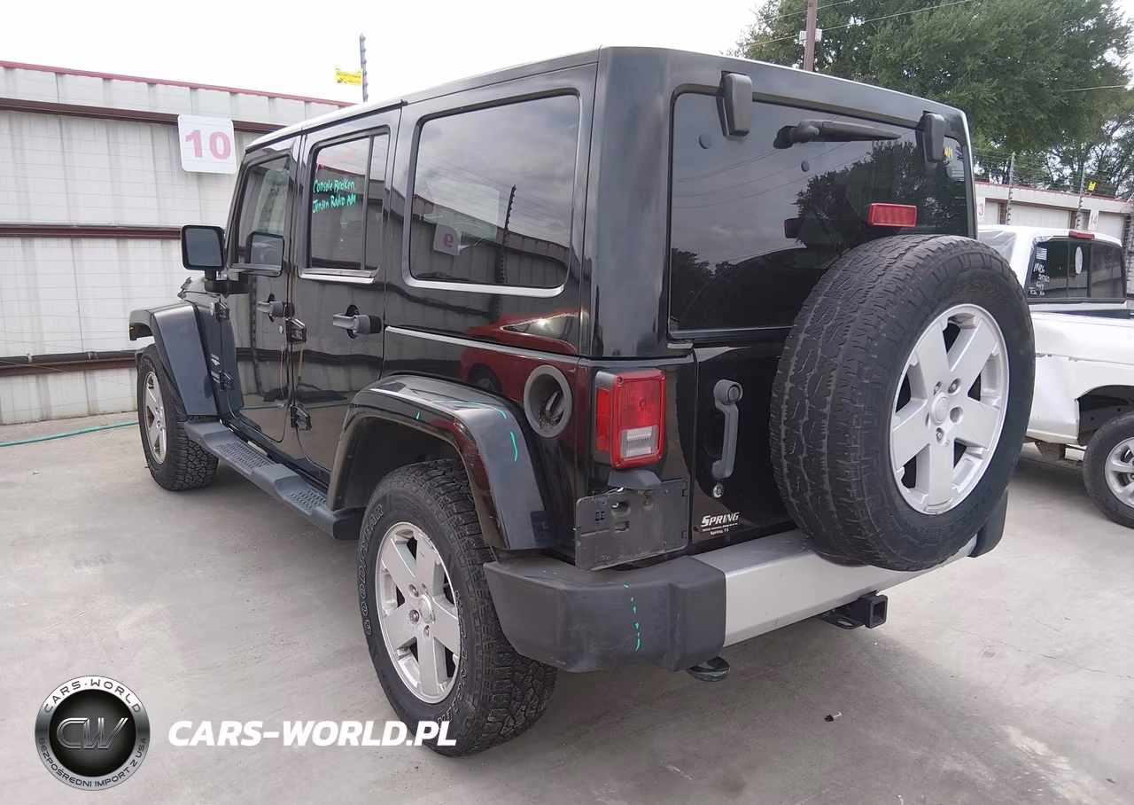 2012 Jeep Wrangler Unlimited Sahara VIN:1C4HJWEG5CL184993 - 3