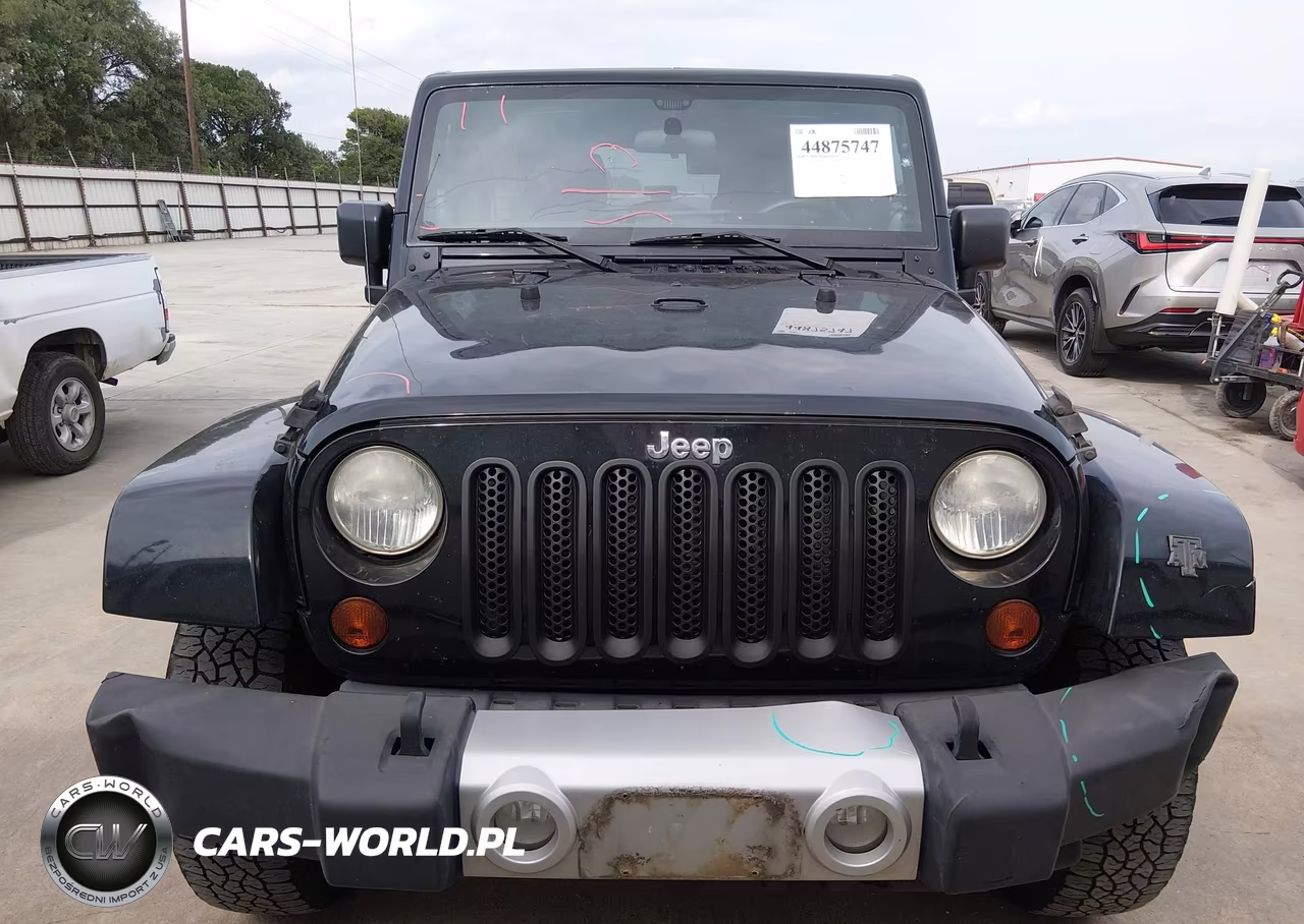2012 Jeep Wrangler Unlimited Sahara VIN:1C4HJWEG5CL184993 - 6