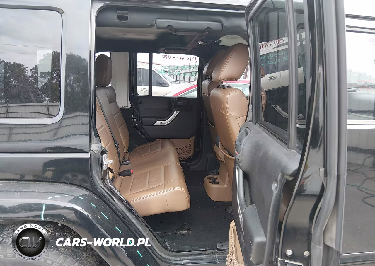 2012 Jeep Wrangler Unlimited Sahara VIN:1C4HJWEG5CL184993 - 8