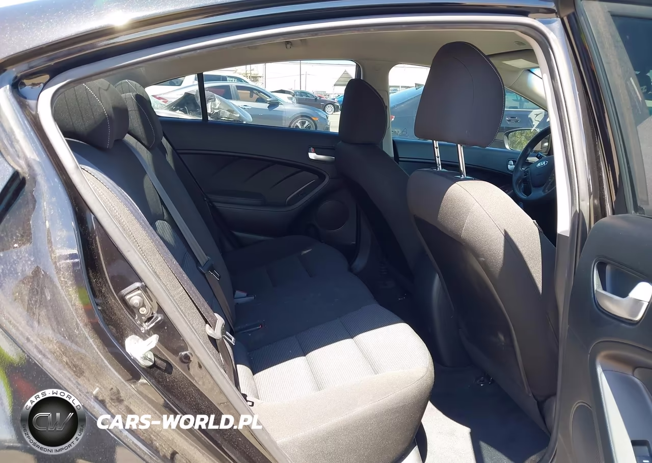 2017 Kia Forte Lx VIN:3KPFK4A7XHE043853 - 8