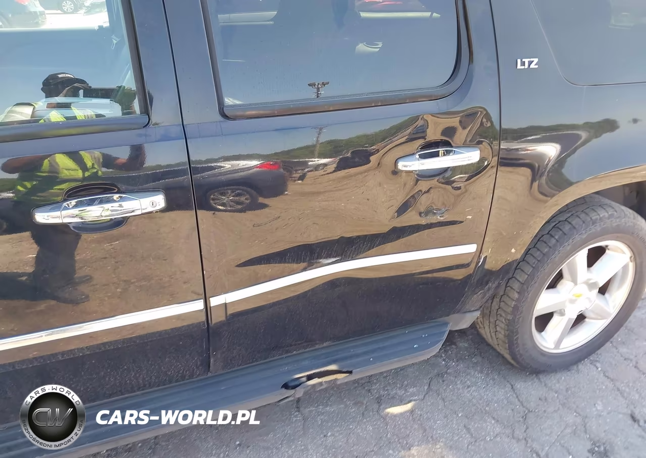 2010 Chevrolet Suburban 1500 Ltz VIN:1GNUKKE31AR188462 - 17