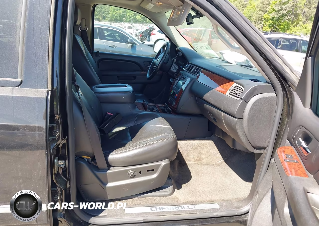 2010 Chevrolet Suburban 1500 Ltz VIN:1GNUKKE31AR188462 - 5
