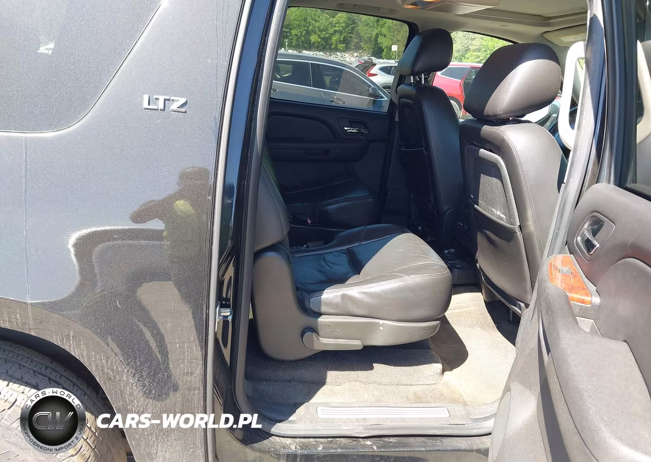 2010 Chevrolet Suburban 1500 Ltz VIN:1GNUKKE31AR188462 - 8