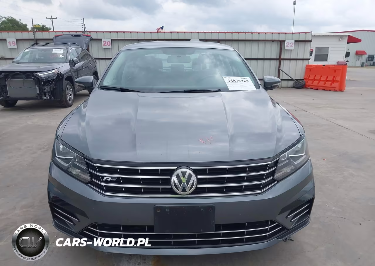 2017 Volkswagen Passat 1.8T R-Line VIN:1VWDT7A3XHC048803 - 13