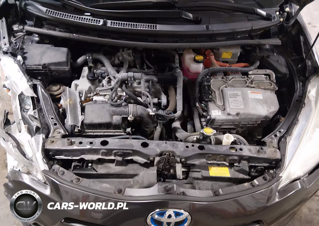 2013 Toyota Prius C Two VIN:JTDKDTB32D1032275 - 10
