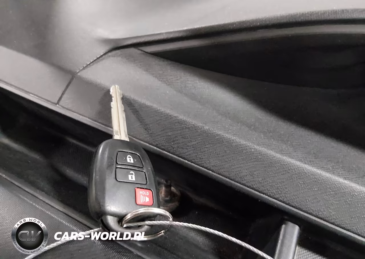 2013 Toyota Prius C Two VIN:JTDKDTB32D1032275 - 11