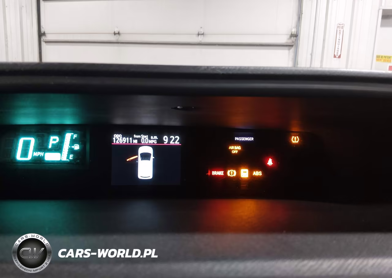 2013 Toyota Prius C Two VIN:JTDKDTB32D1032275 - 16