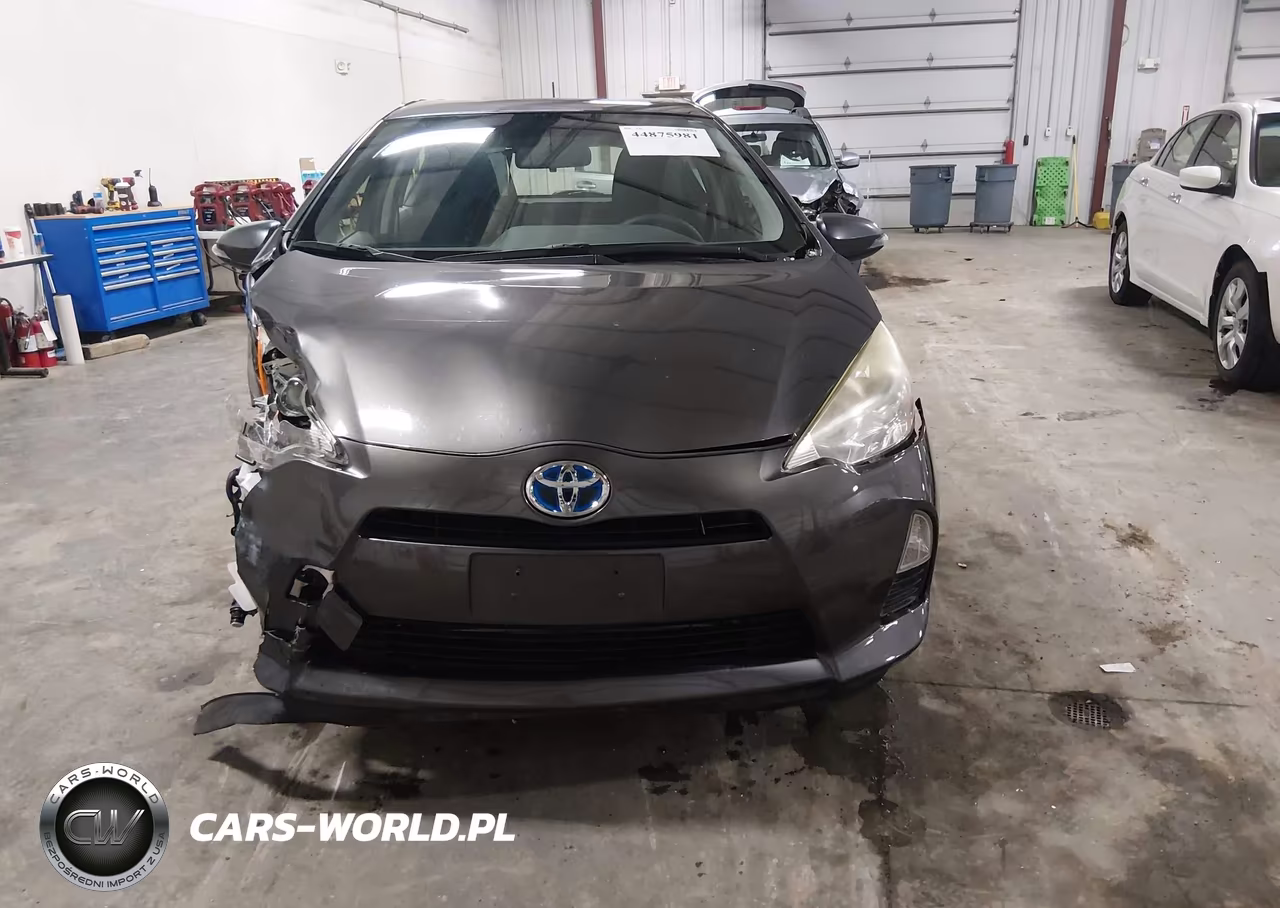 2013 Toyota Prius C Two VIN:JTDKDTB32D1032275 - 19