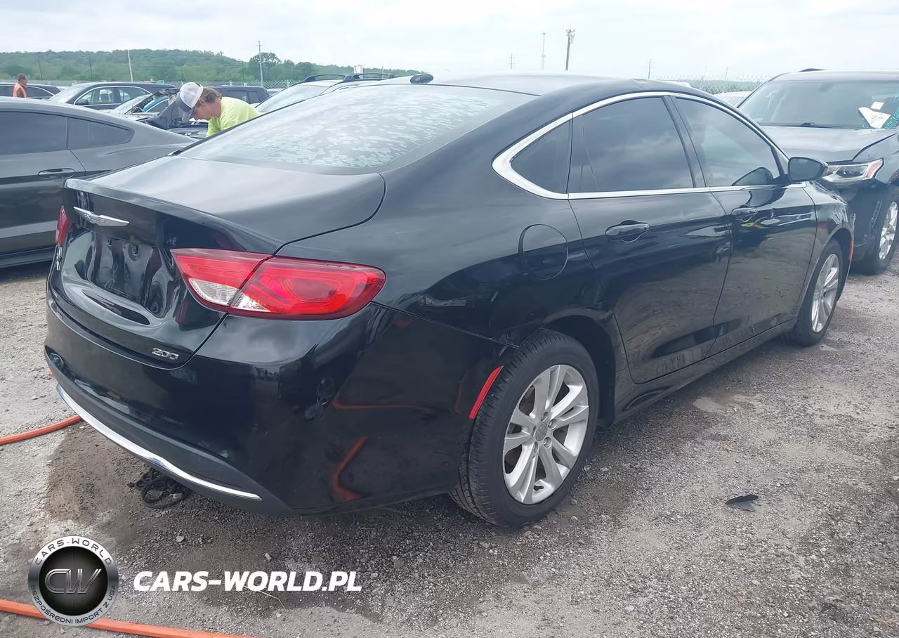 2016 Chrysler 200 Limited VIN:1C3CCCAB0GN126902 - 4