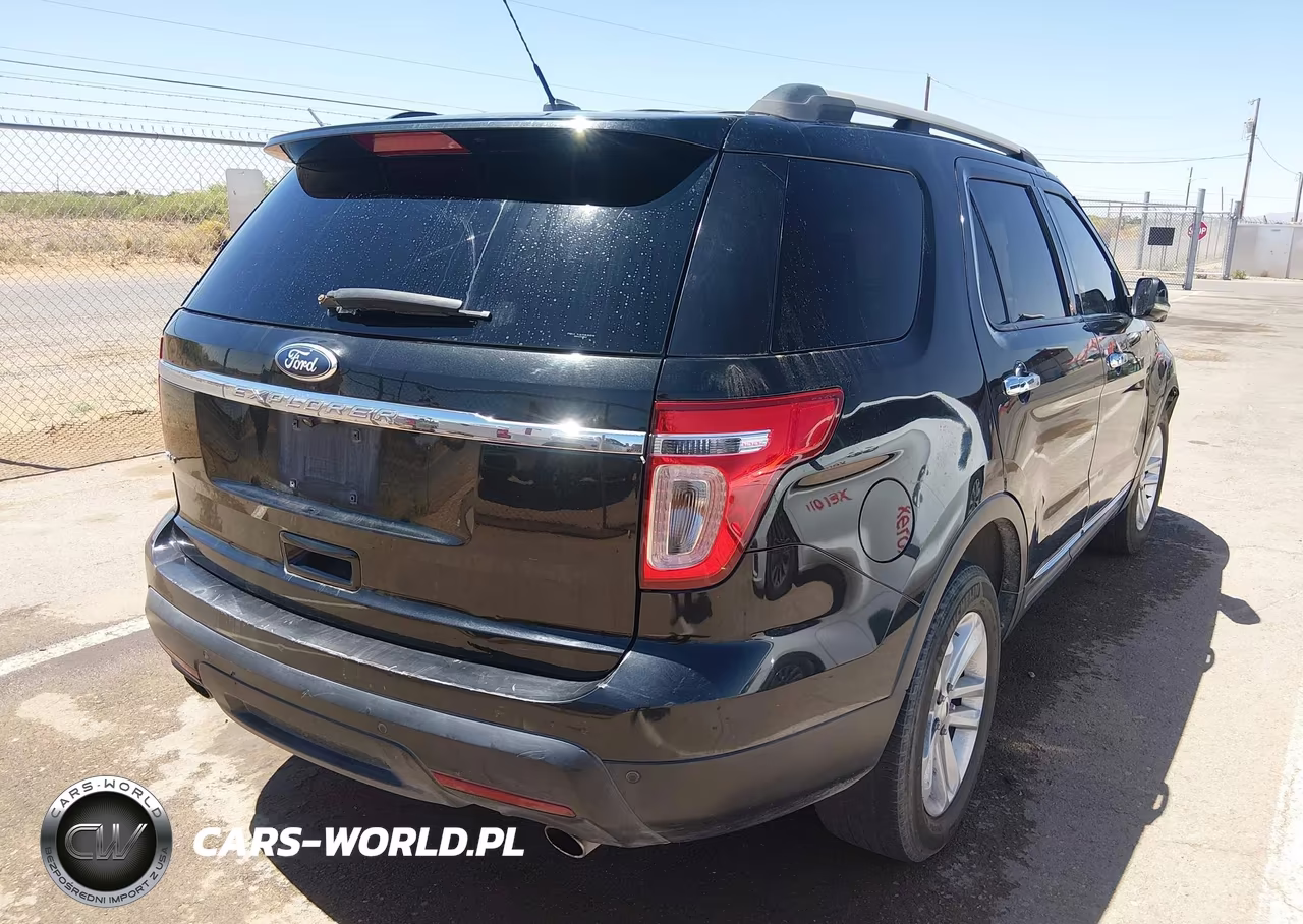 2012 Ford Explorer Xlt VIN:1FMHK7D8XCGA73194 - 4