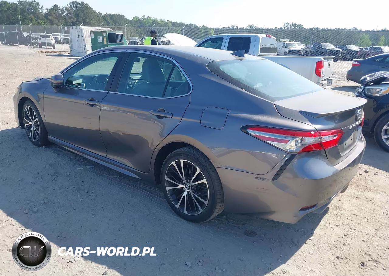 2019 Toyota Camry Se VIN:4T1B11HK5KU832653 - 3
