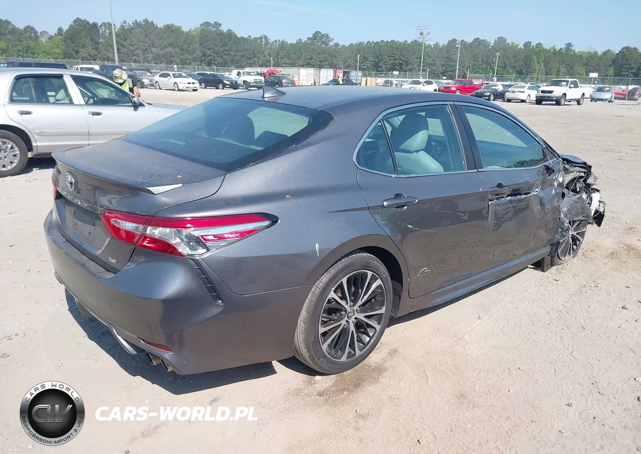 2019 Toyota Camry Se VIN:4T1B11HK5KU832653 - 4